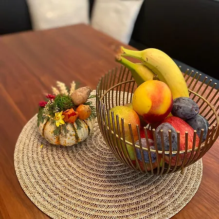 Haus Mit Schoenem Garten *