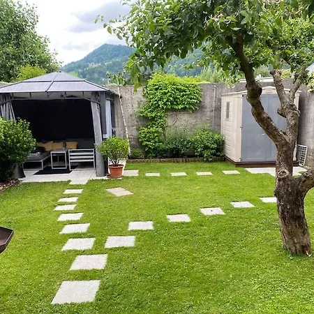 Holiday home Haus Mit Schoenem Garten