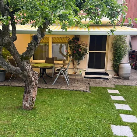 Haus Mit Schoenem Garten