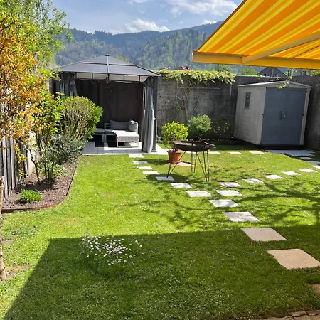 Haus Mit Schoenem Garten *