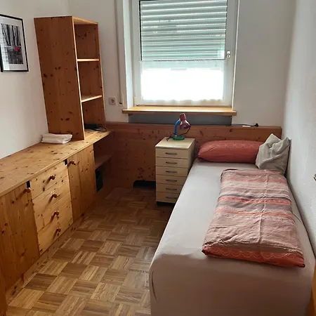 Haus Mit Schoenem Garten